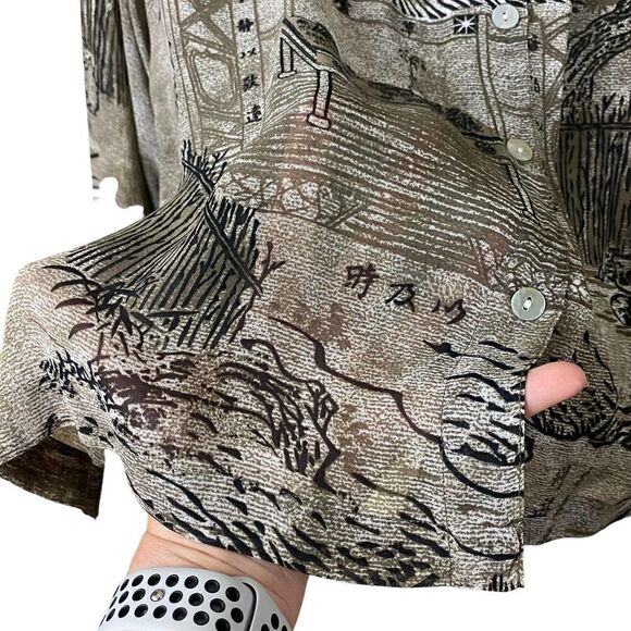 Vintage Chico's Japanese Print Rayon Button Up Blouse RARE - Picture 3 of 10